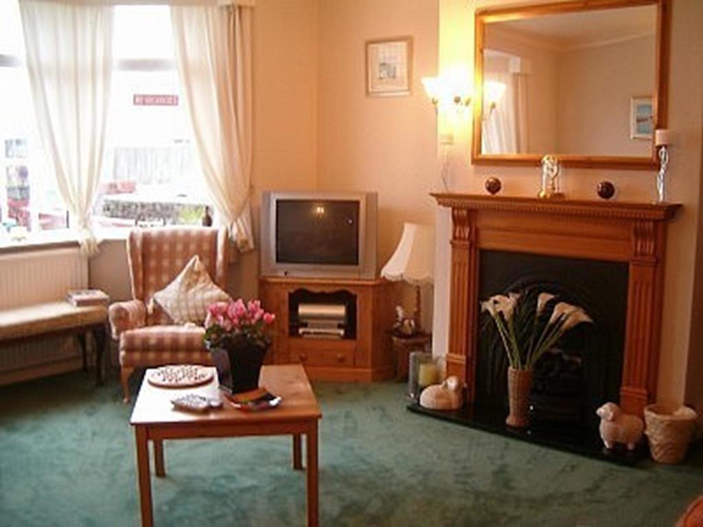 The Adelphi Bed and Breakfast Paignton Eksteriør billede